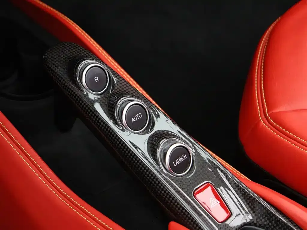 Ferrari F8 — фото 9