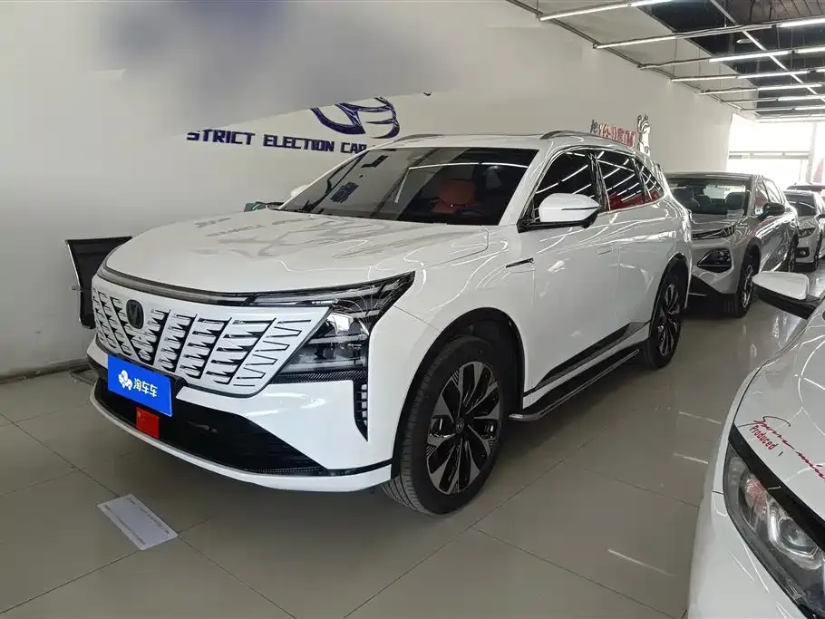 Changan CS75PLUS — фото 1
