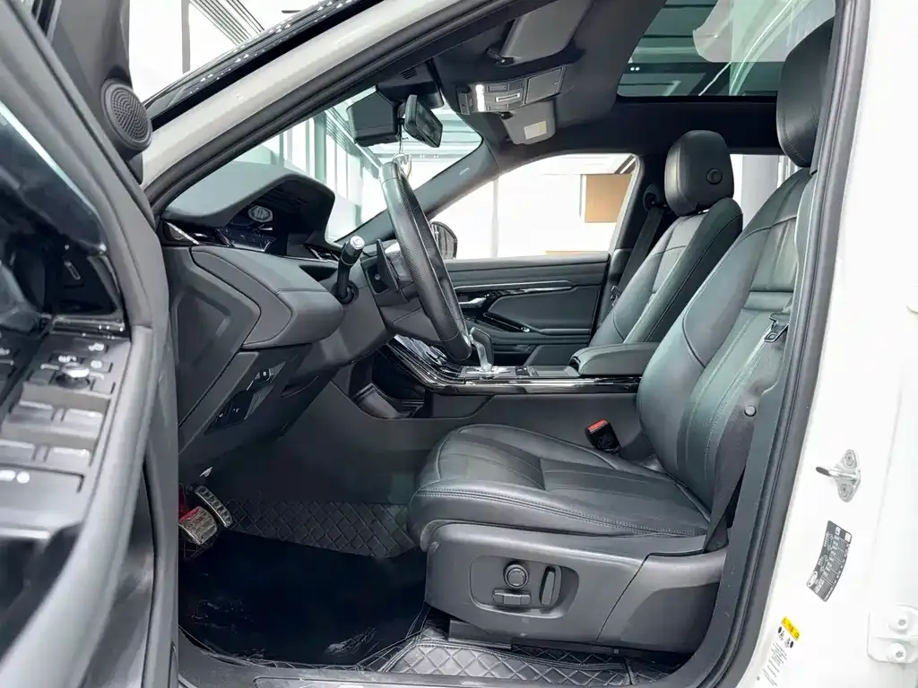 Land Rover Evoque 2021 из CN, фото 3
