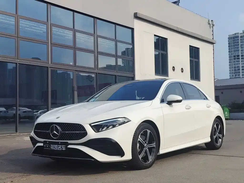 Mercedes-Benz A-Class — фото 1