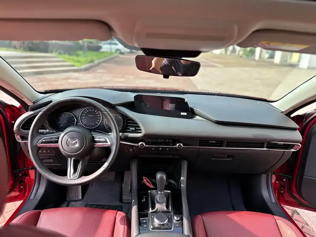 Mazda 3 Axela 2024 из CN, фото 4