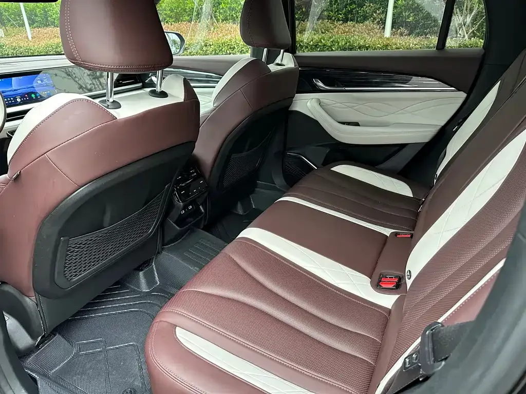 Geely Xingyue L 2023 из CN, фото 9