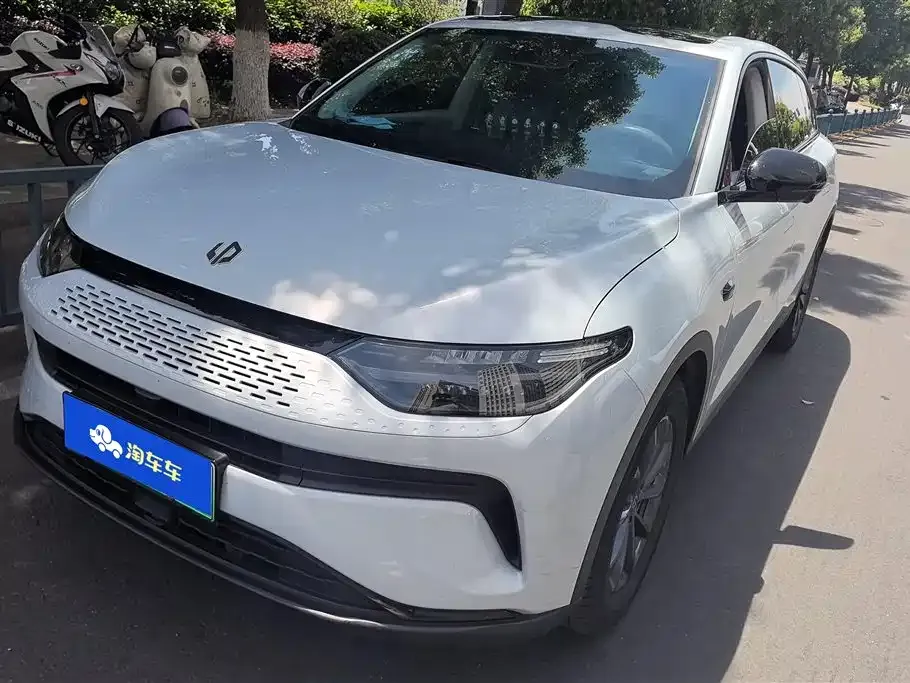Leapmotor C11