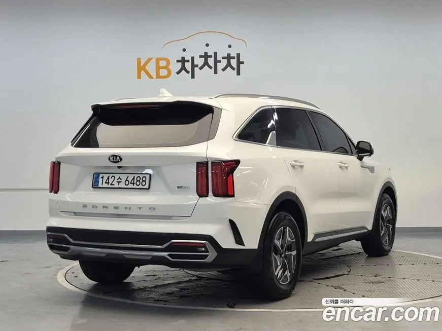 Kia Sorento — фото 7