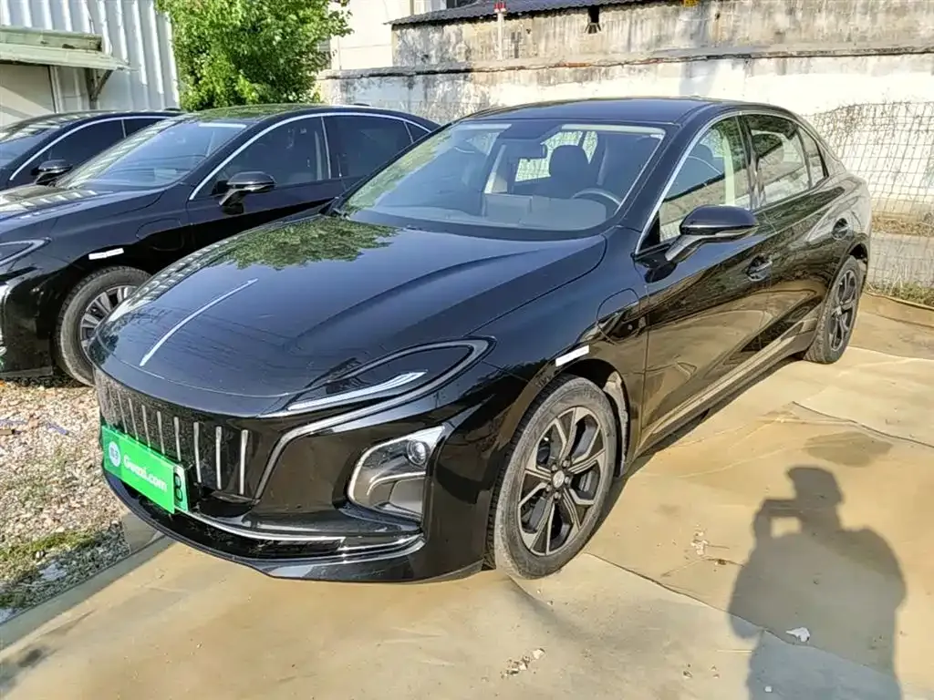 Hongqi E-QM5 — фото 10