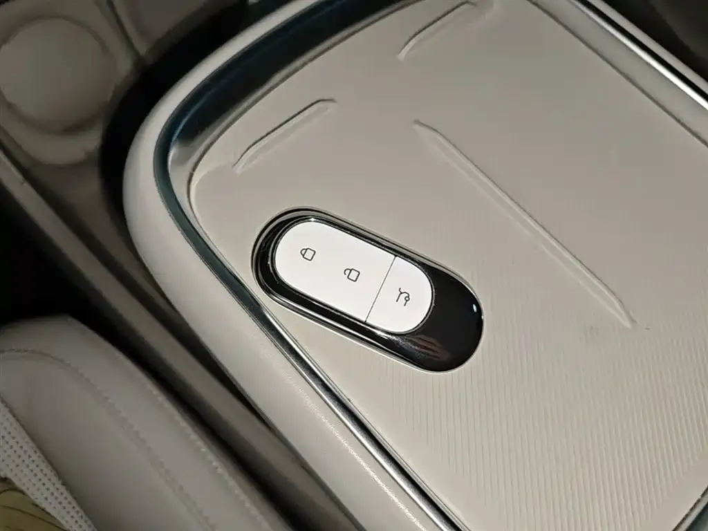 Leapmotor B10 — фото 3
