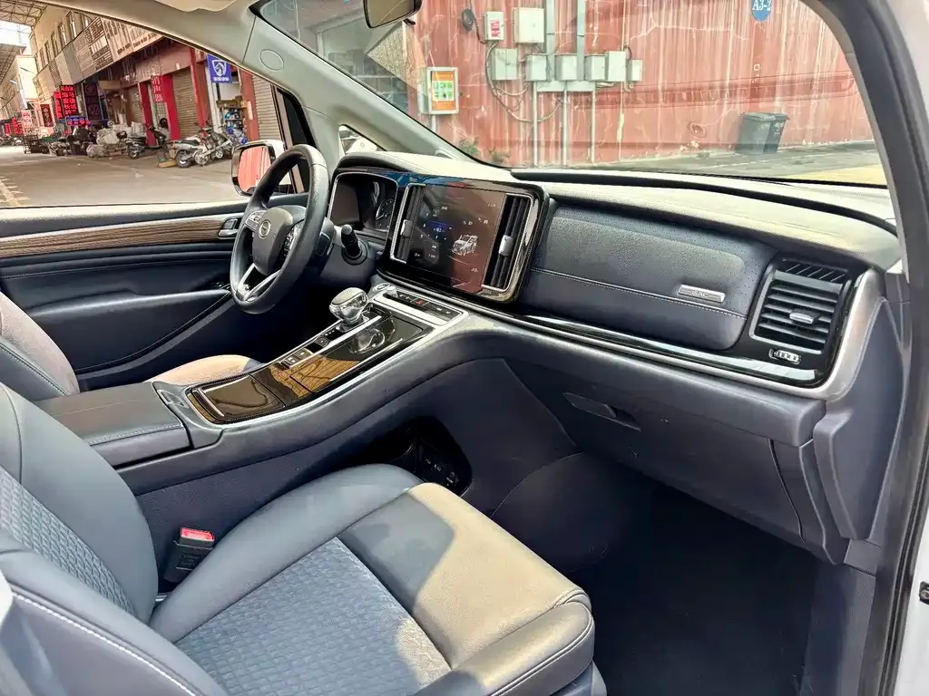 GAC Motor Trumpchi M8 — фото 4