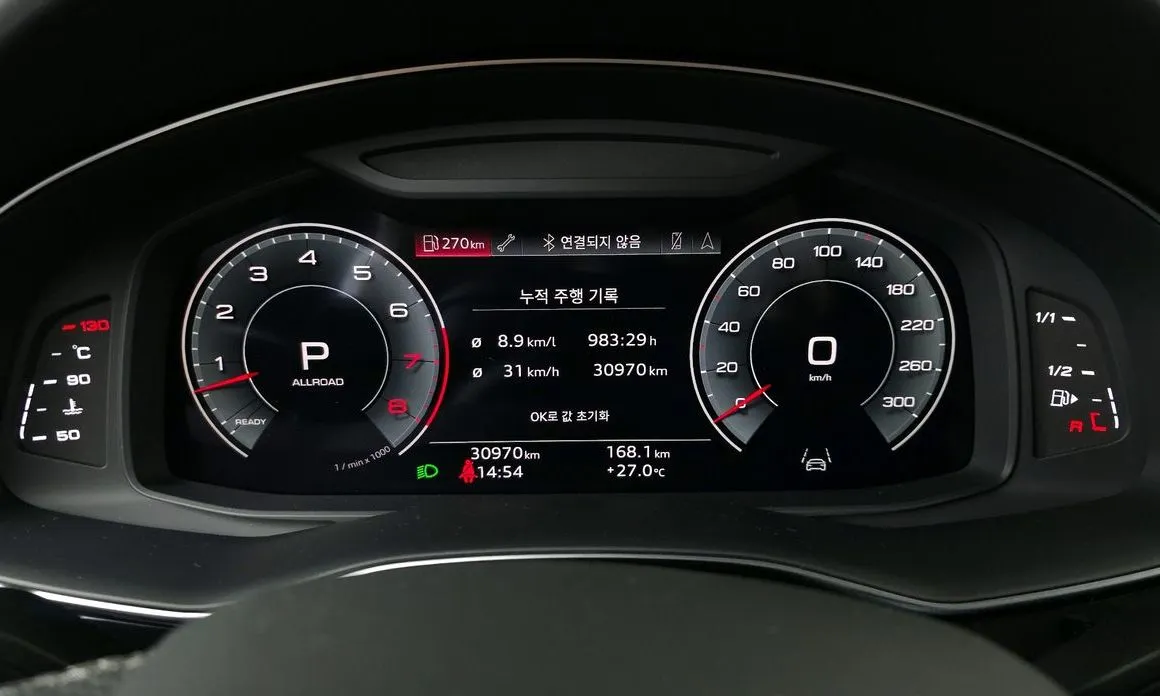 Audi Q7 2023 из KR, фото 2