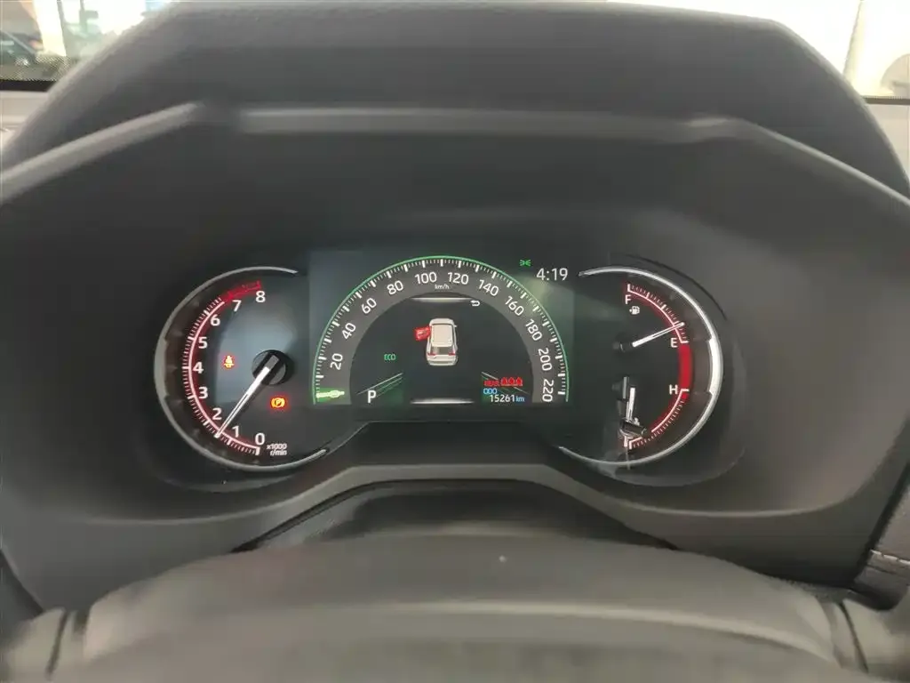 Toyota RAV4 — фото 2