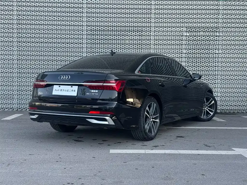 Audi A6L — фото 10
