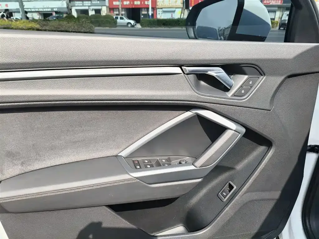 Audi Q3 2024 из CN, фото 4