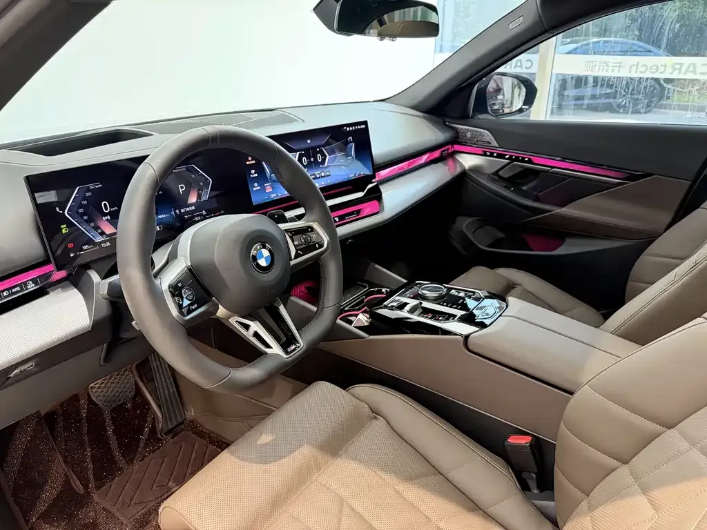 BMW 5 Series (Import) 2025 из CN, фото 10