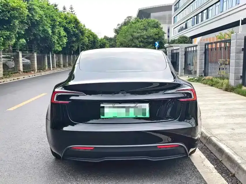 Tesla Model 3 — фото 4