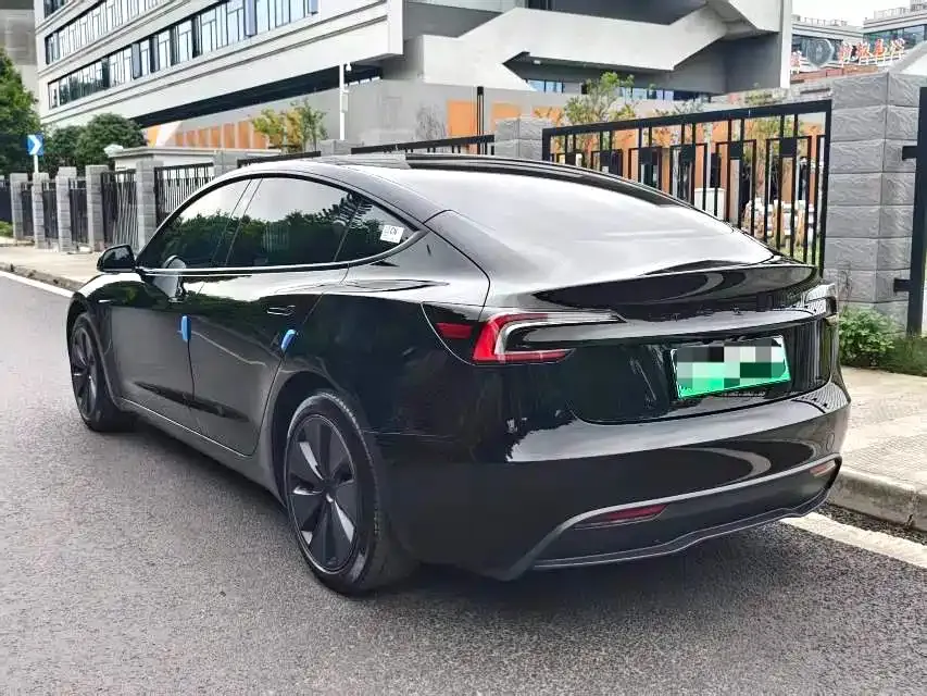 Tesla Model 3 — фото 6