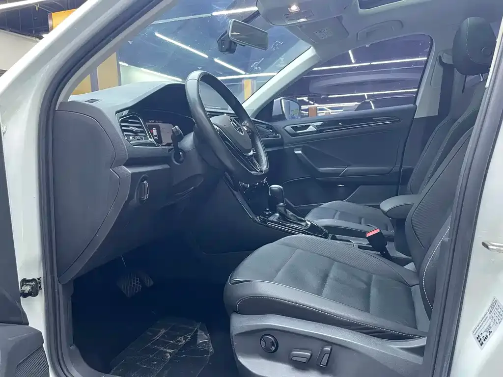 Volkswagen T-Roc 2022 из CN, фото 8