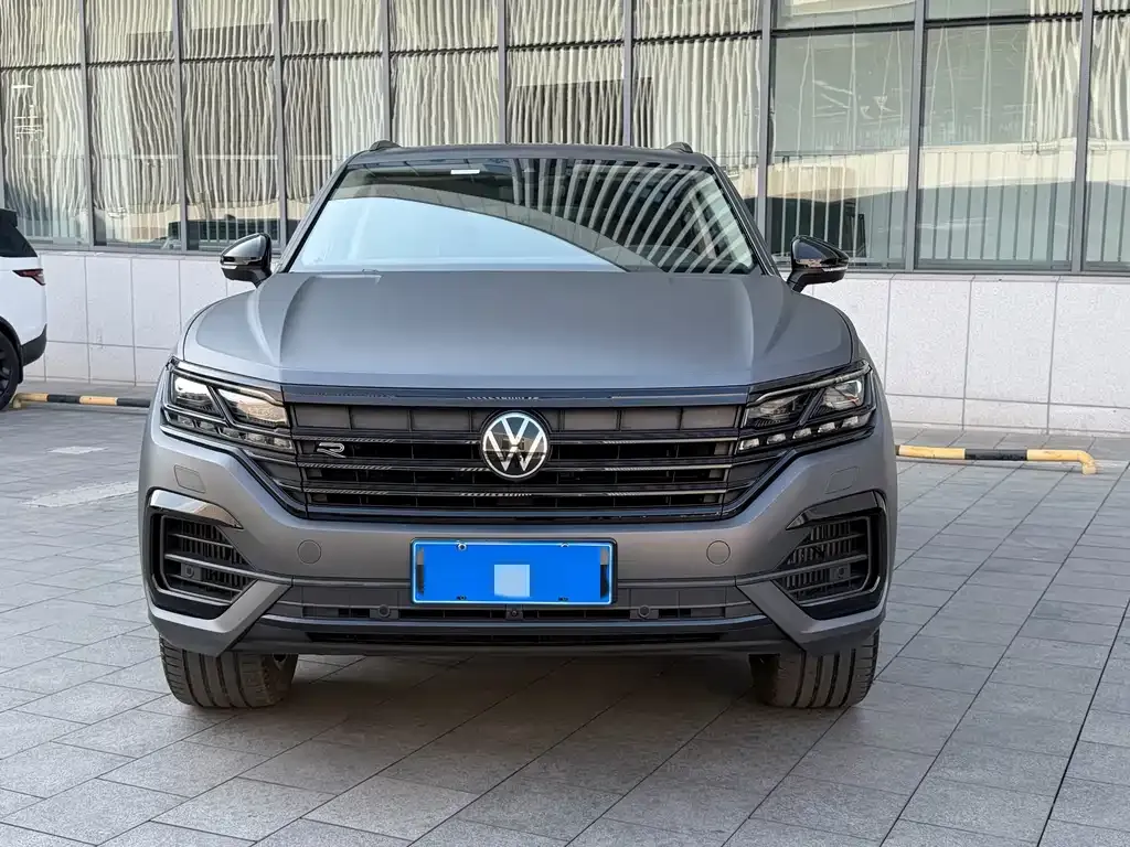 Volkswagen Touareg — фото 8