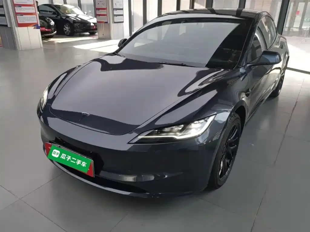 Tesla Model 3 — фото 8