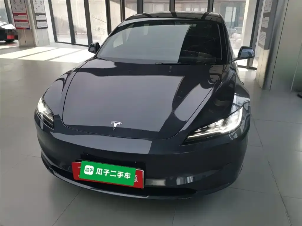 Tesla Model 3 — фото 6