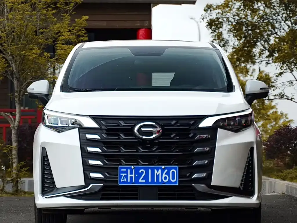 GAC Motor Trumpchi M6 — фото 10