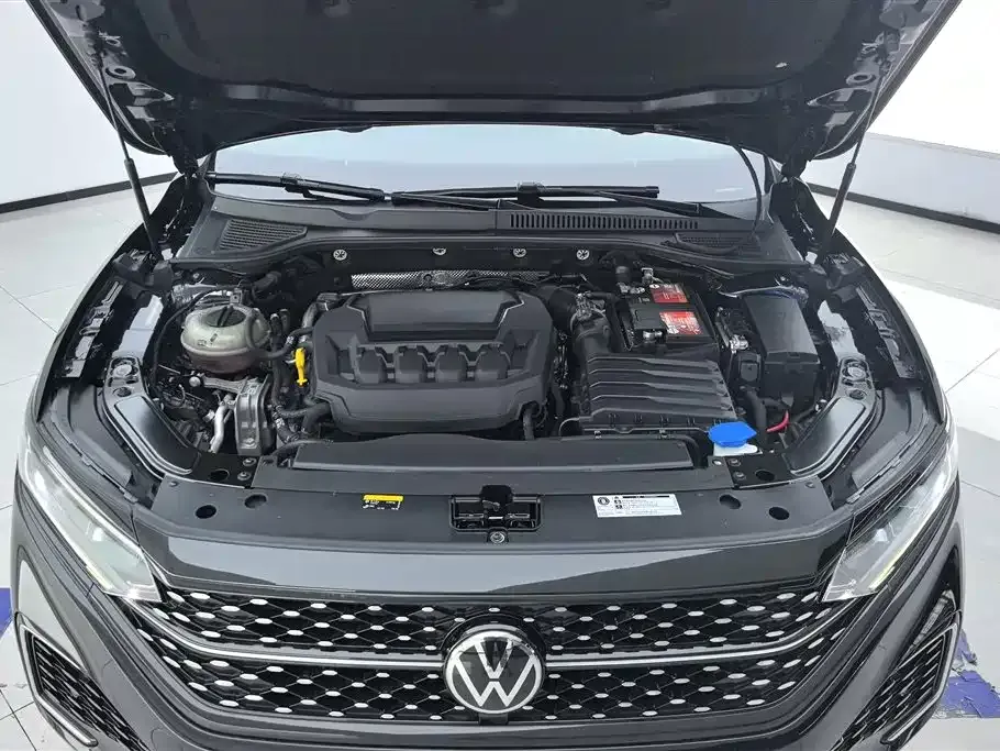 Volkswagen Passat — фото 8