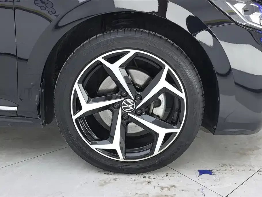 Volkswagen Passat — фото 10