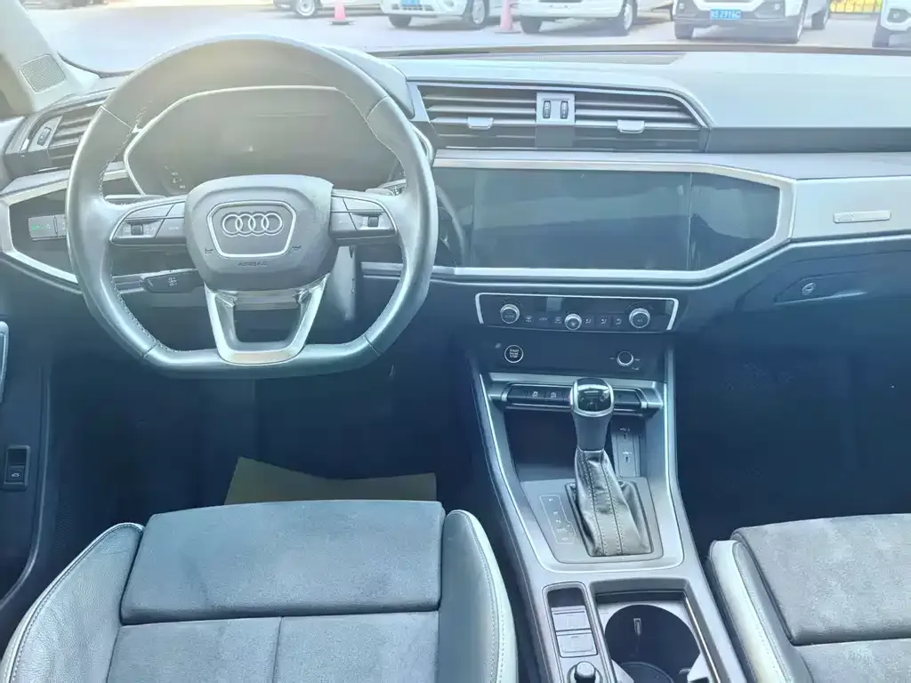 Audi Q3 — фото 2