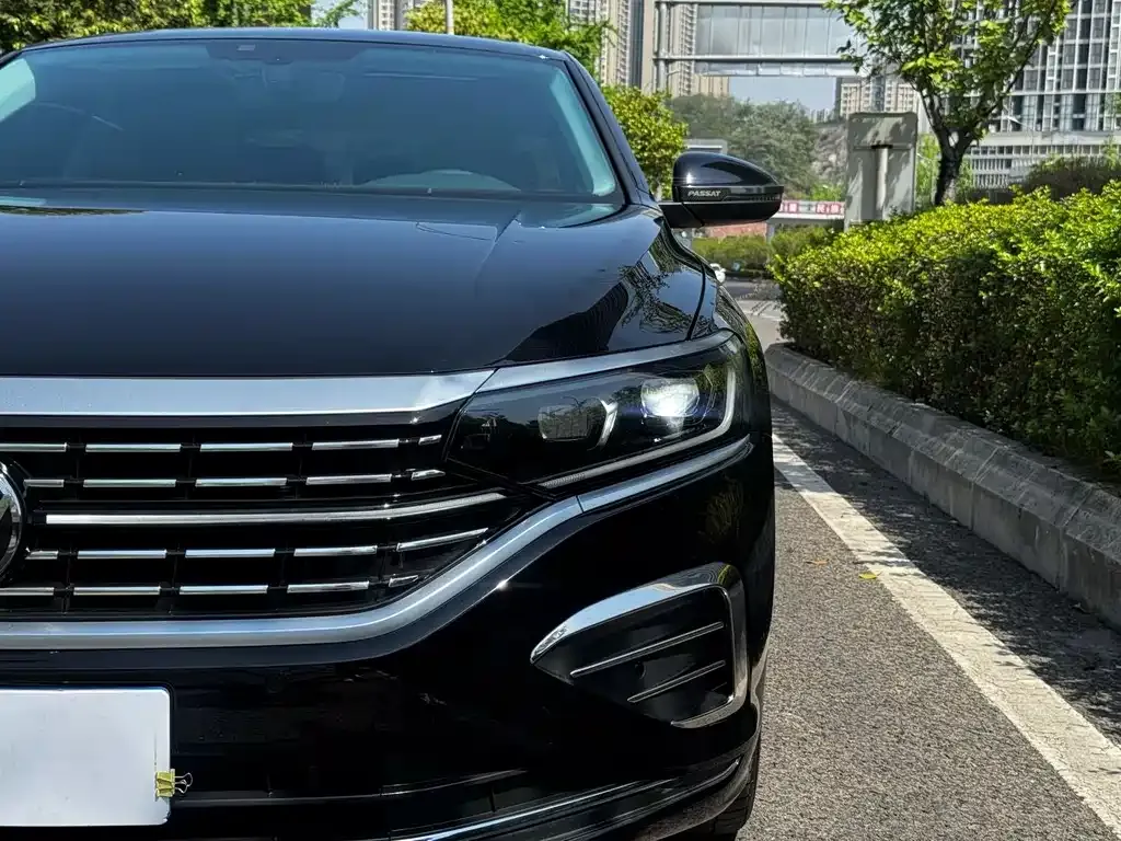 Volkswagen Passat — фото 6