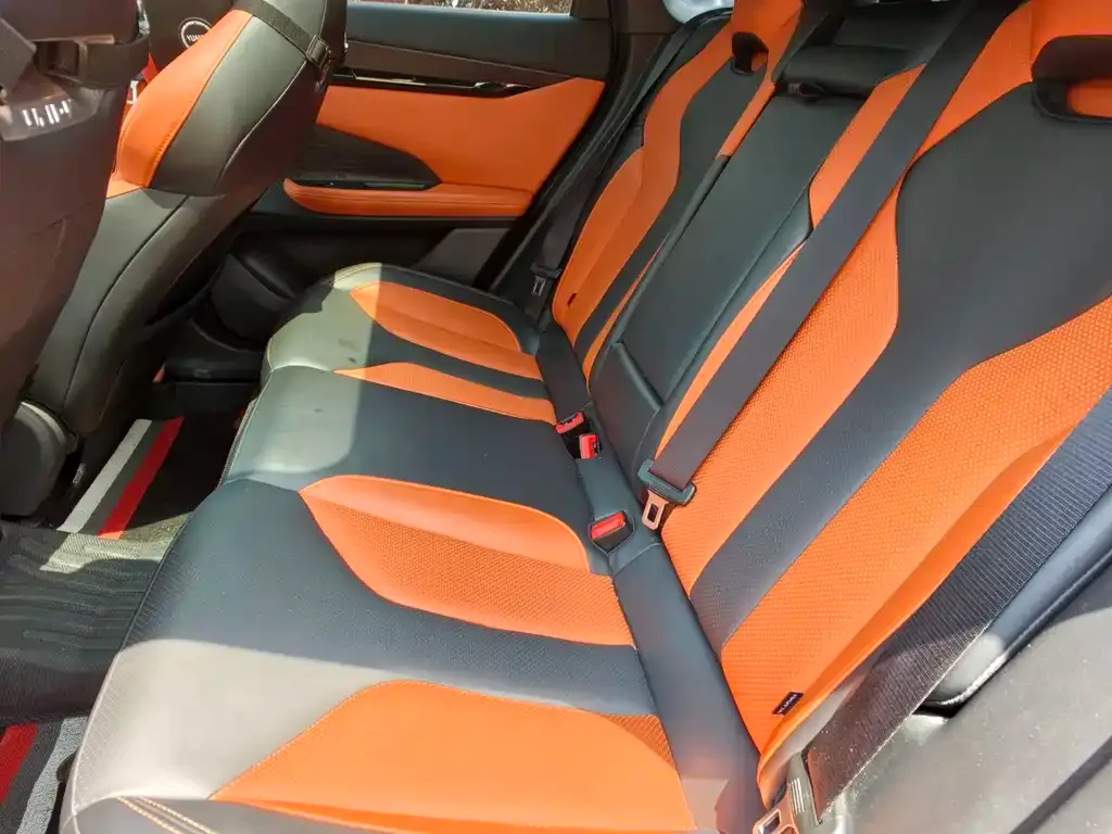 Changan UNI-V 2023 из CN, фото 2