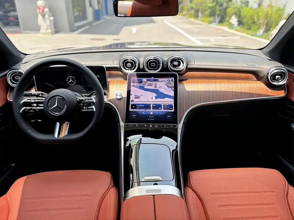 Mercedes-Benz GLC 2024 из CN, фото 4