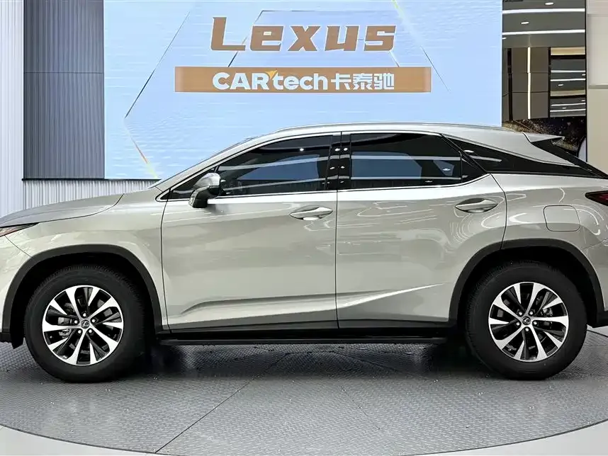 Lexus RX — фото 9