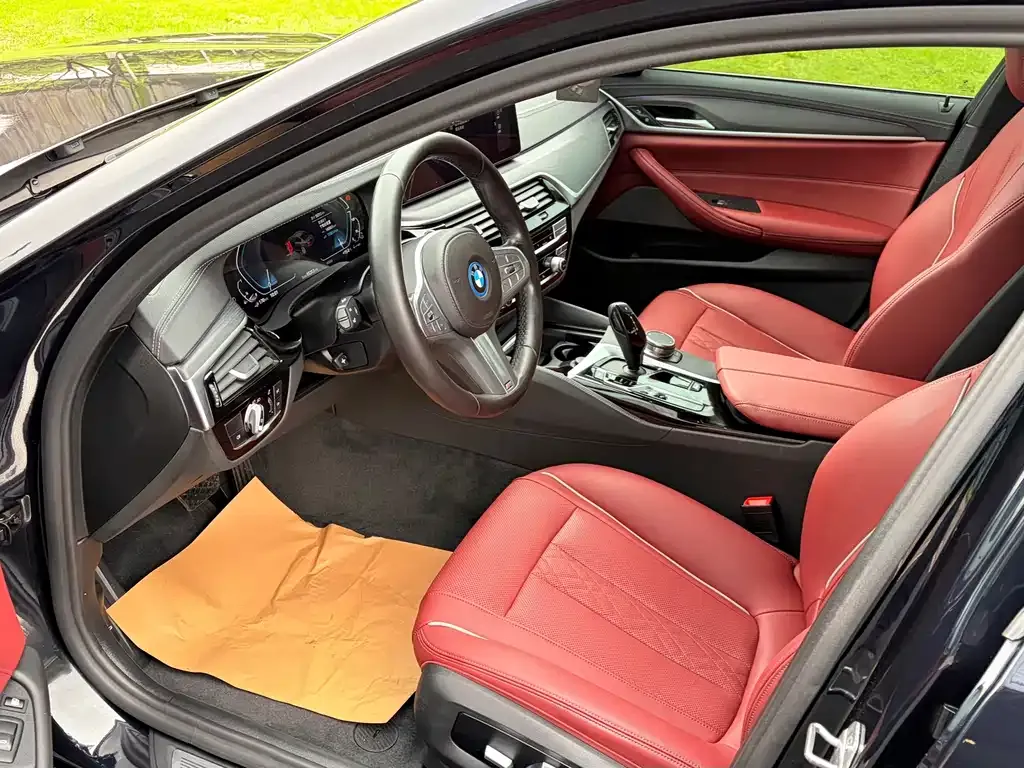 BMW 5 Series New Energy — фото 3