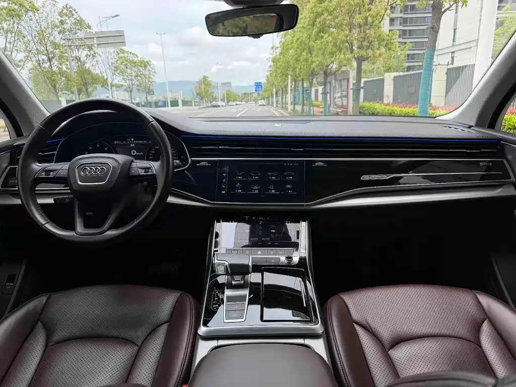 Audi Q7 2022 из CN, фото 5