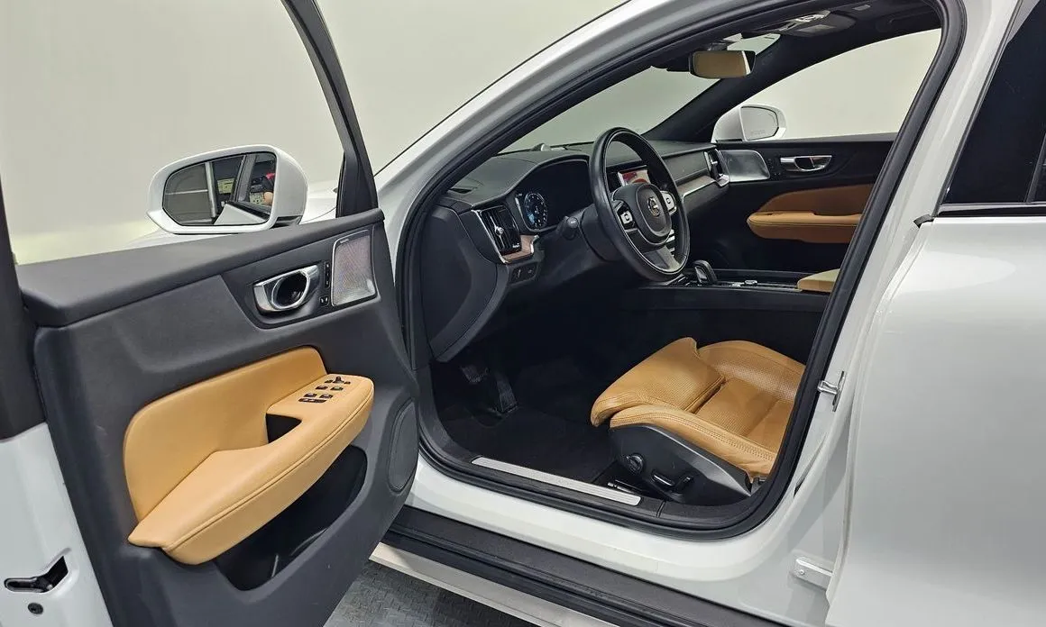 Volvo V60 2021 из KR, фото 4