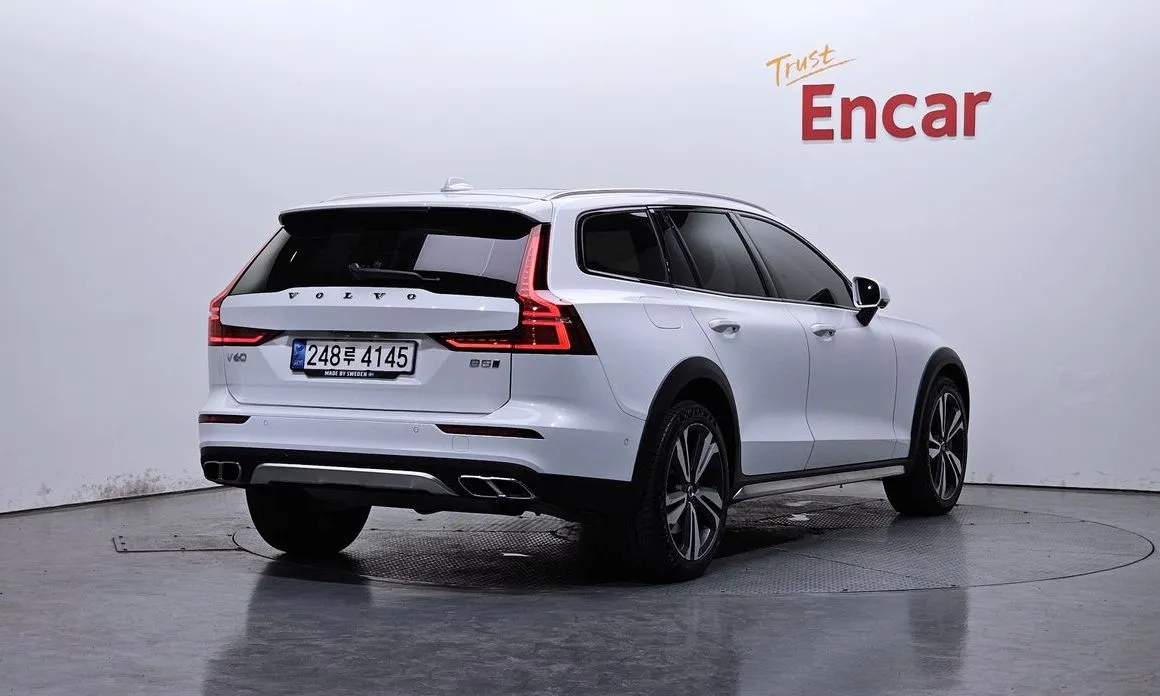 Volvo V60 2021 из KR, фото 8