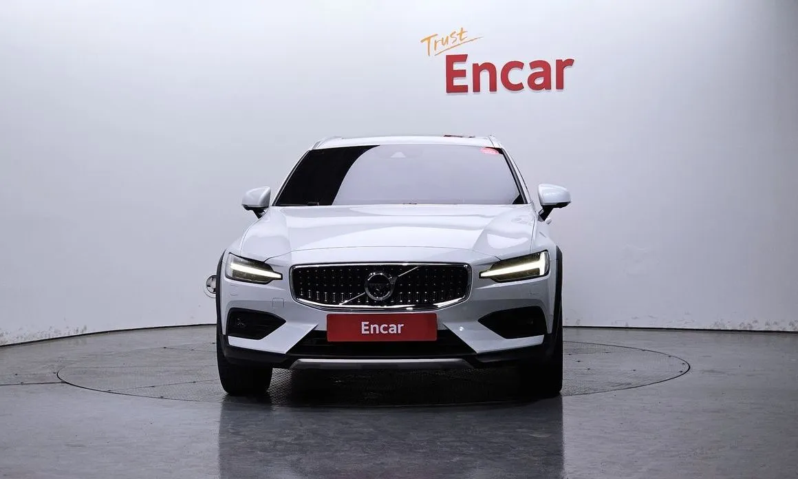 Volvo V60 2021 из KR, фото 3