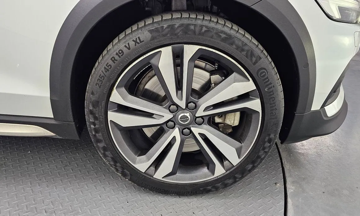 Volvo V60 2021 из KR, фото 7