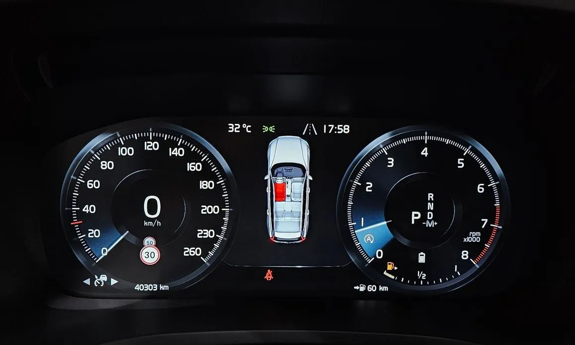 Volvo V60 2021 из KR, фото 2