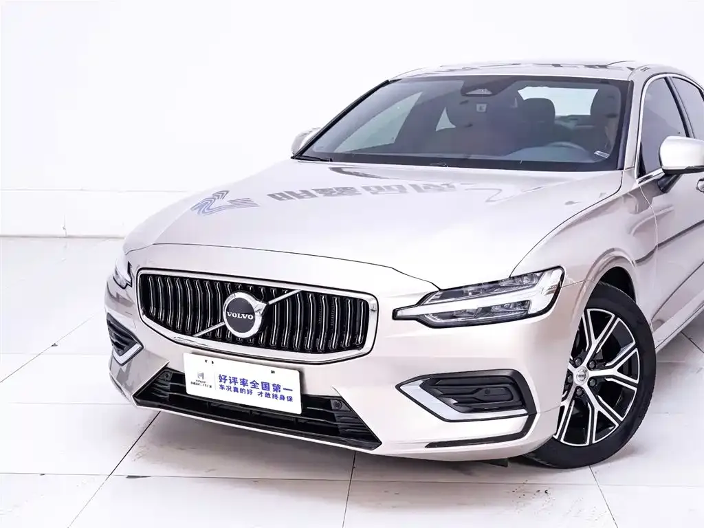 Volvo S60 2023 из CN, фото 9