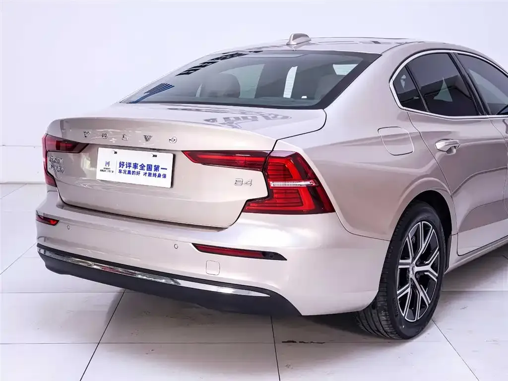 Volvo S60 2023 из CN, фото 10