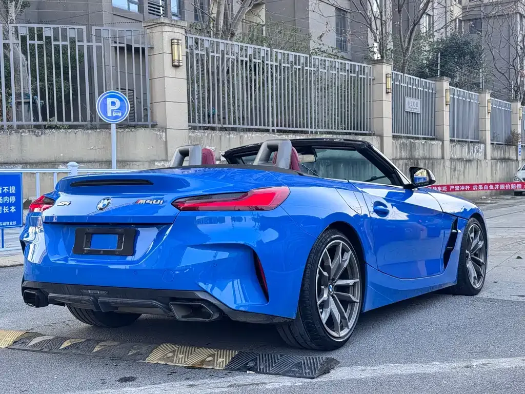 BMW Z4 — фото 10