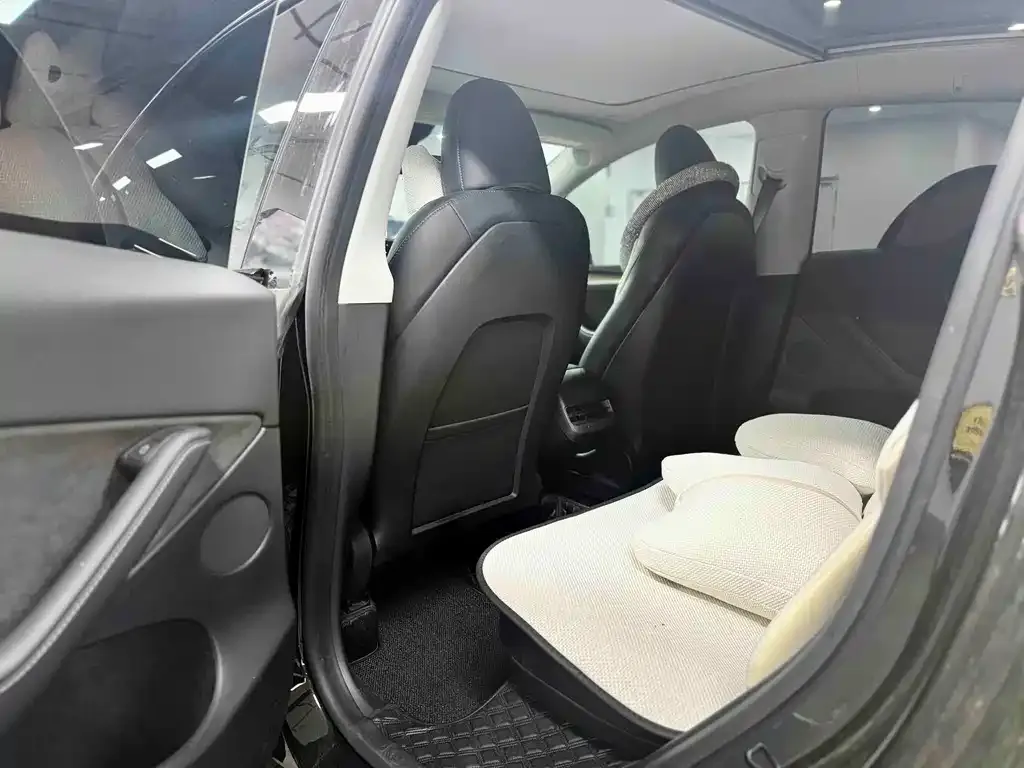 Tesla Model Y 2022 из CN, фото 2