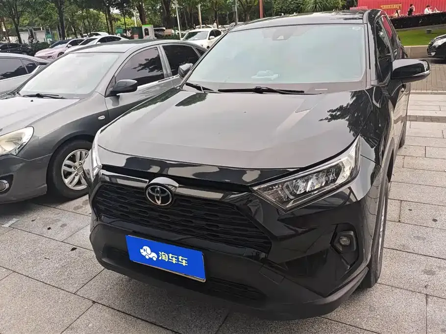 Toyota RAV4 2023 из CN, фото 5