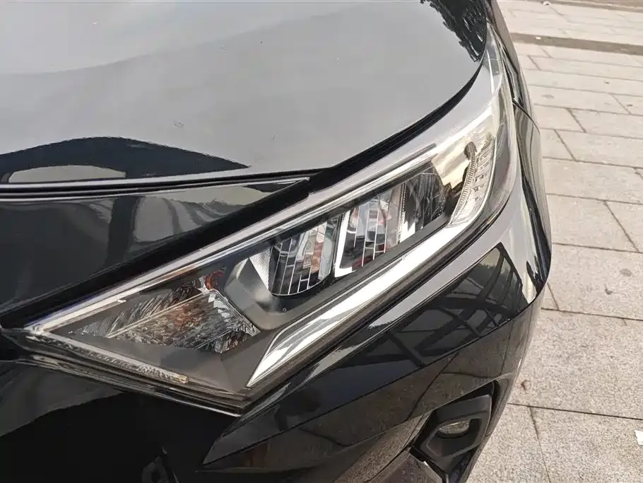 Toyota RAV4 2023 из CN, фото 10