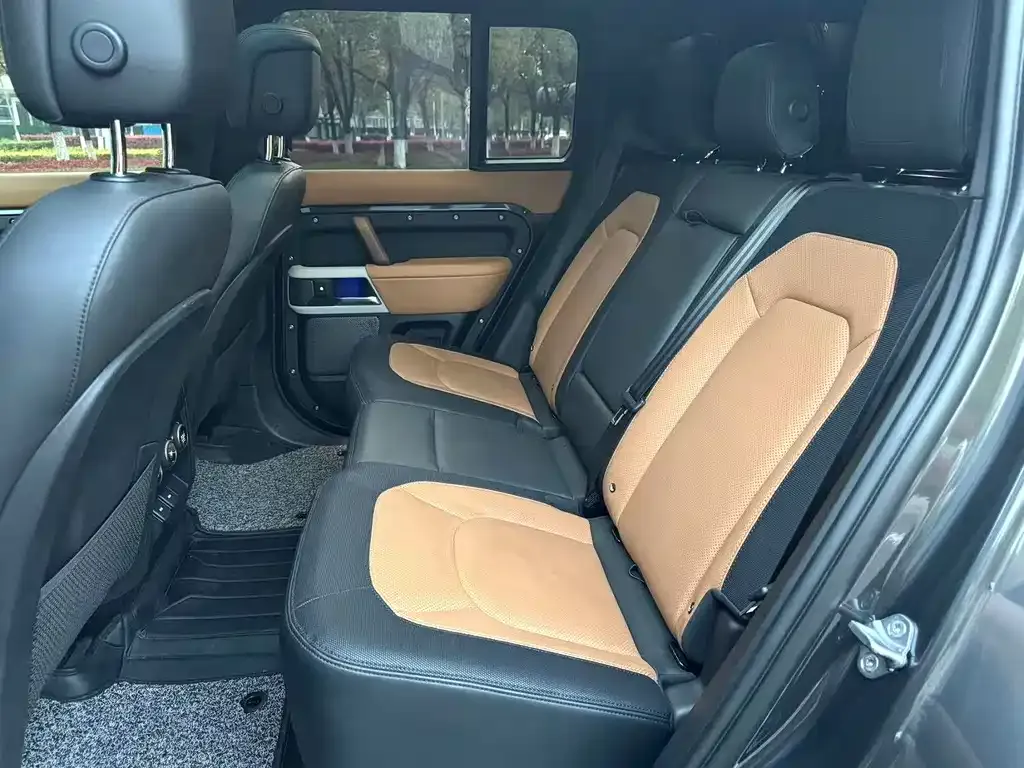 Land Rover Defender 2023 из CN, фото 8
