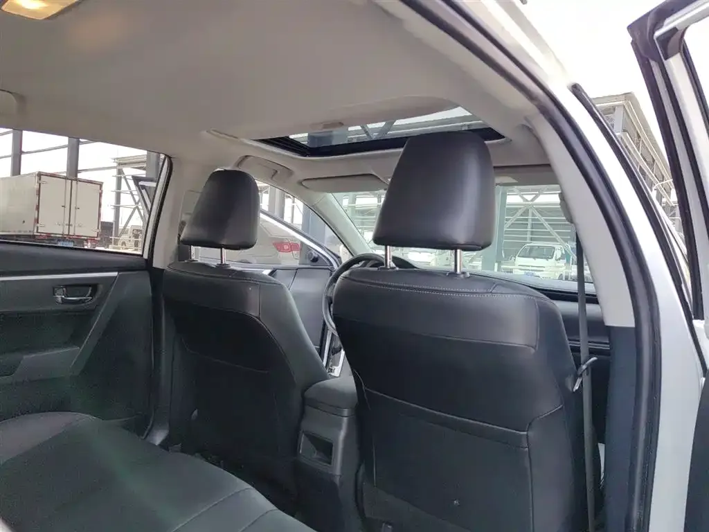 Toyota Corolla Hybrid 2021 из CN, фото 9