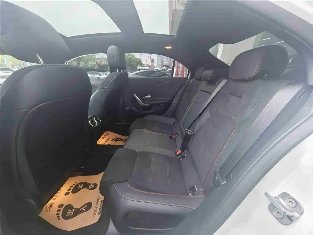 Mercedes-Benz A-Class 2024 из CN, фото 4