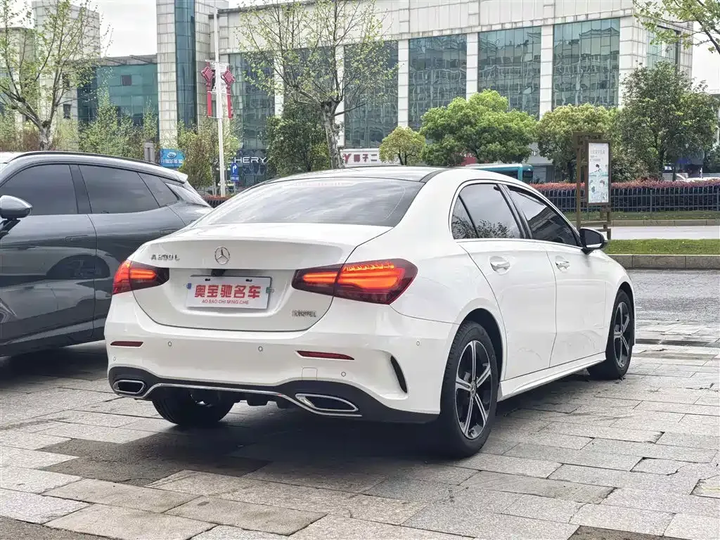 Mercedes-Benz A-Class 2024 из CN, фото 7
