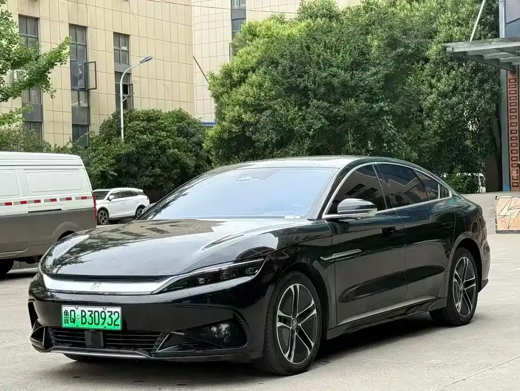BYD Han — фото 1