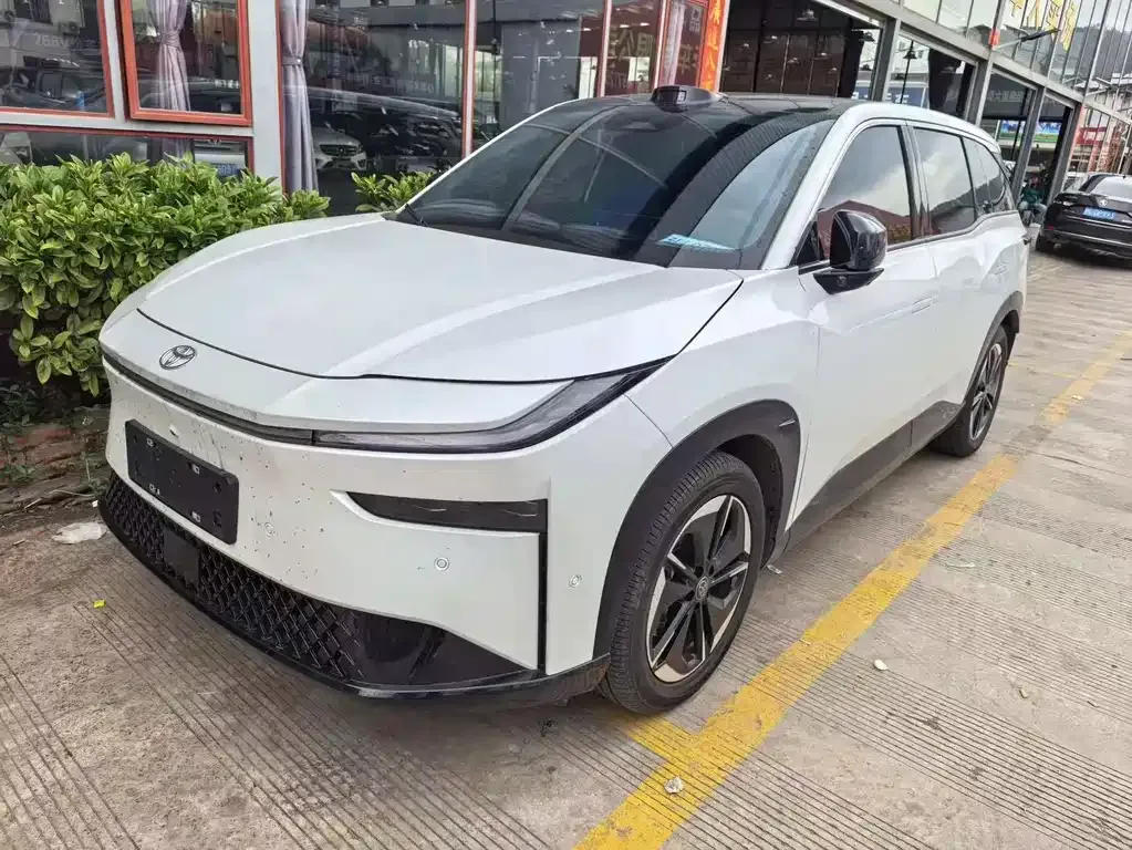 Toyota Platinum 3X