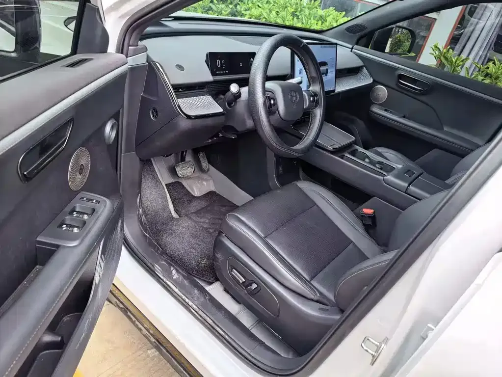 Toyota Platinum 3X 2025 из CN, фото 4